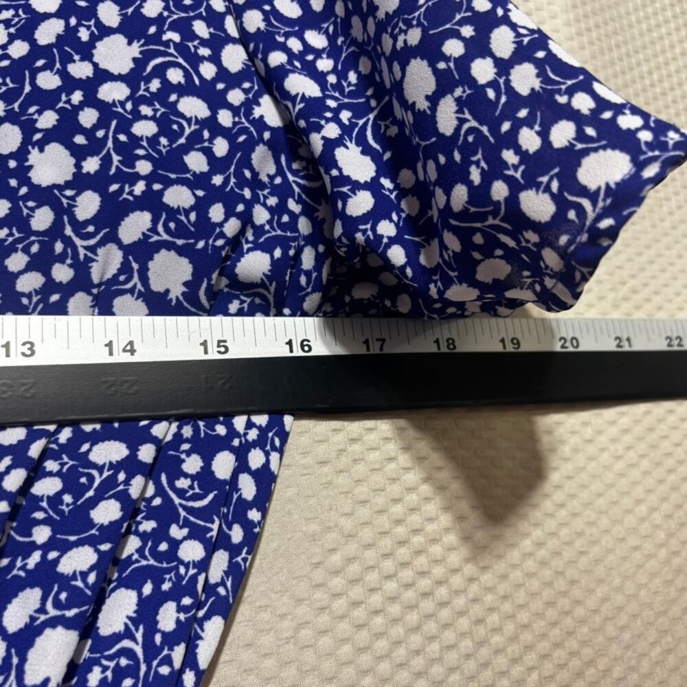 Sienna Sky Blue White Floral Wrap Mini Dress Medium Short Sleeve Button Waist - Picture 9 of 11